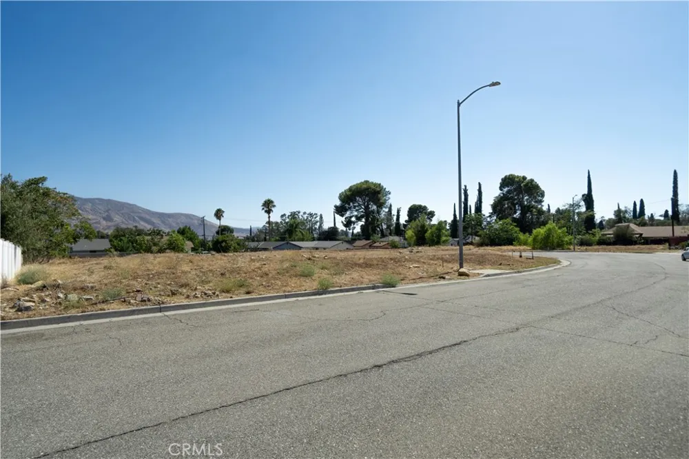 King Banning, CA 92220
