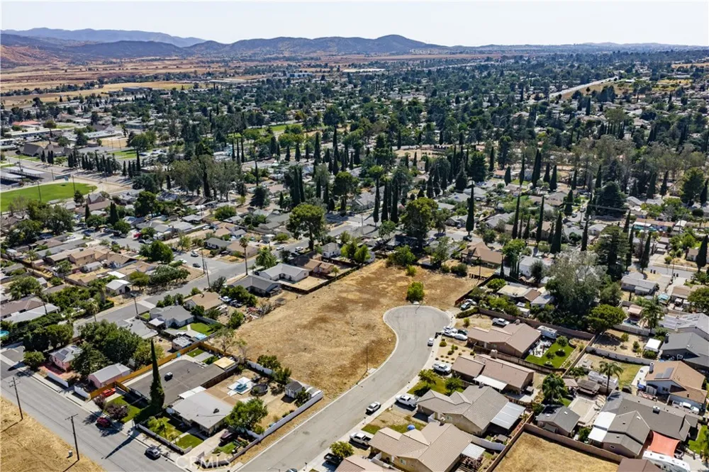 King Banning, CA 92220