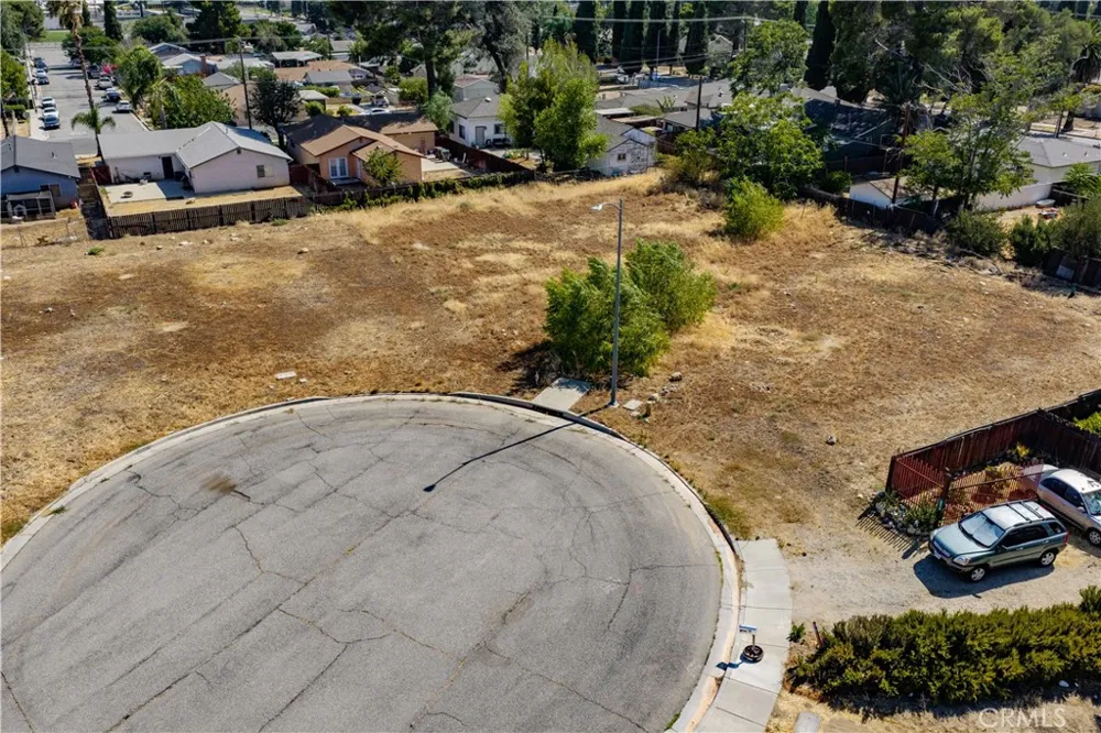 King Banning, CA 92220