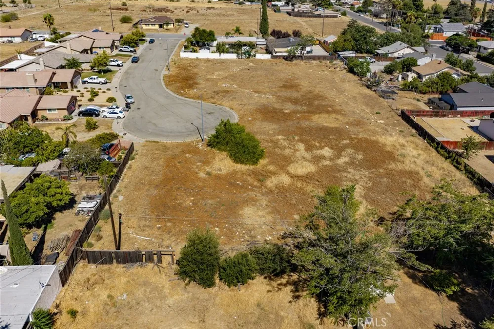 King Banning, CA 92220