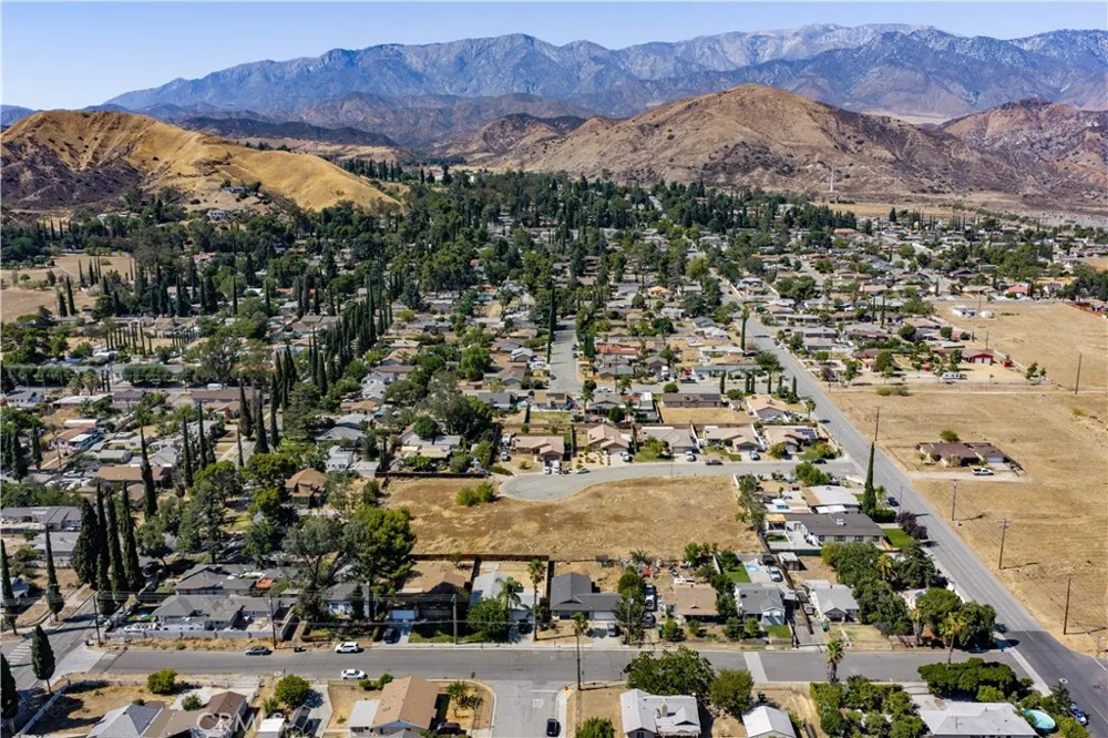 King Banning, CA 92220
