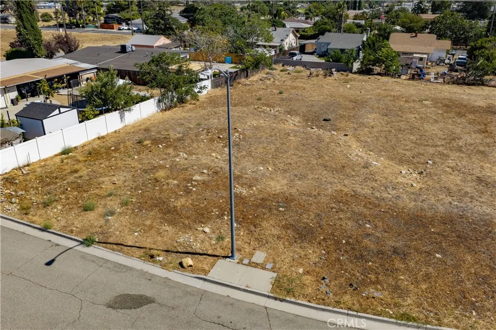 King Banning, CA 92220