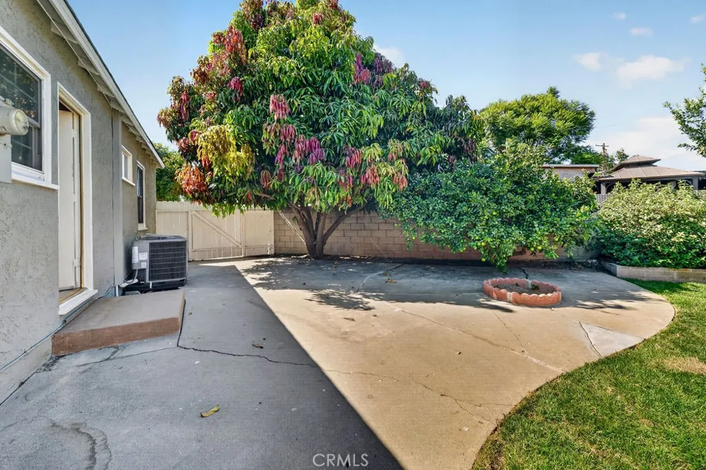 153 Cedar Turn Long Beach, CA 90805