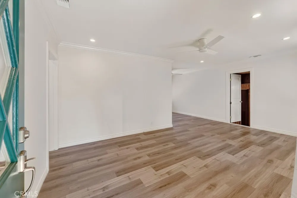 153 Cedar Turn Long Beach, CA 90805