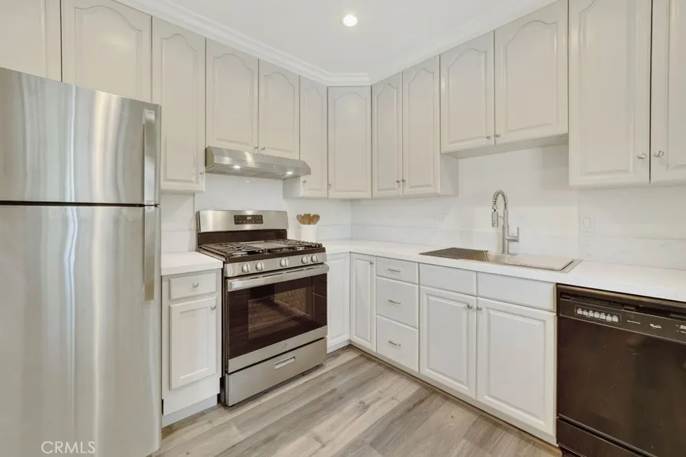 153 Cedar Turn Long Beach, CA 90805