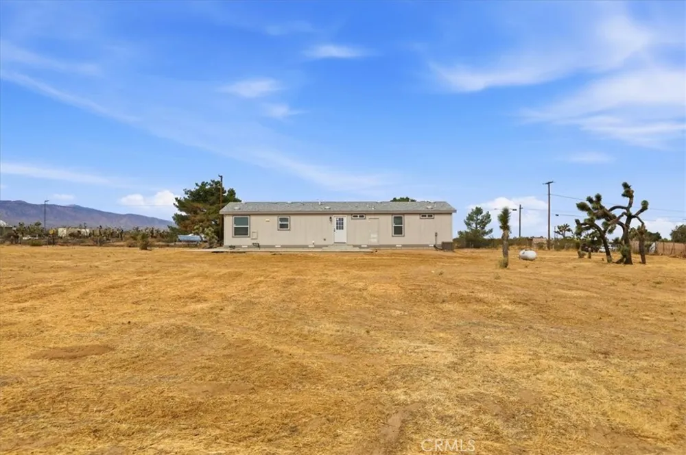 11251 Nevada Road Phelan, CA 92371