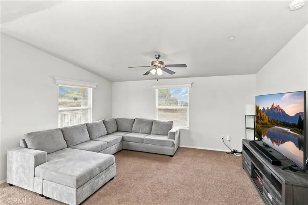 11251 Nevada Road Phelan, CA 92371