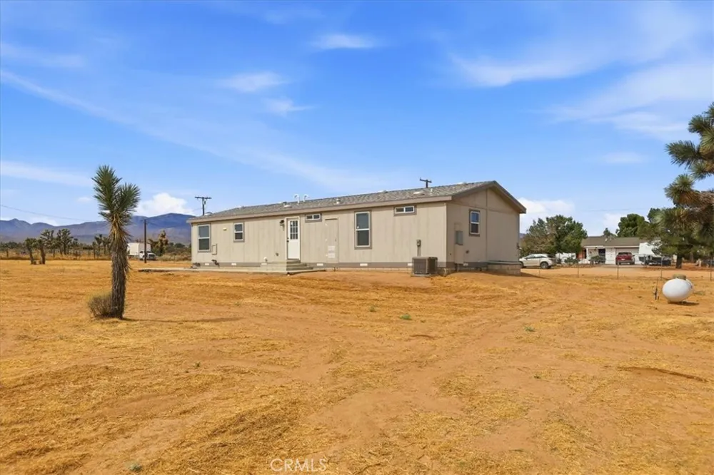 11251 Nevada Road Phelan, CA 92371