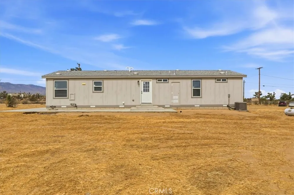 11251 Nevada Road Phelan, CA 92371
