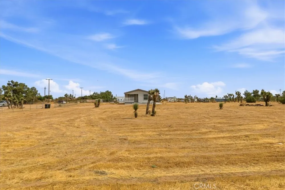 11251 Nevada Road Phelan, CA 92371