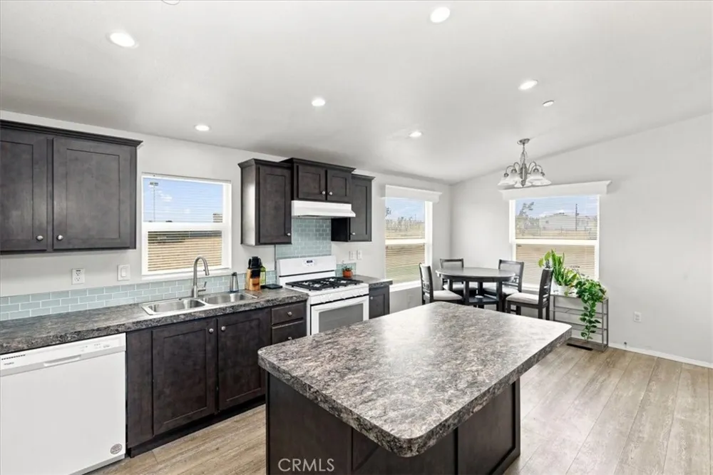 11251 Nevada Road Phelan, CA 92371