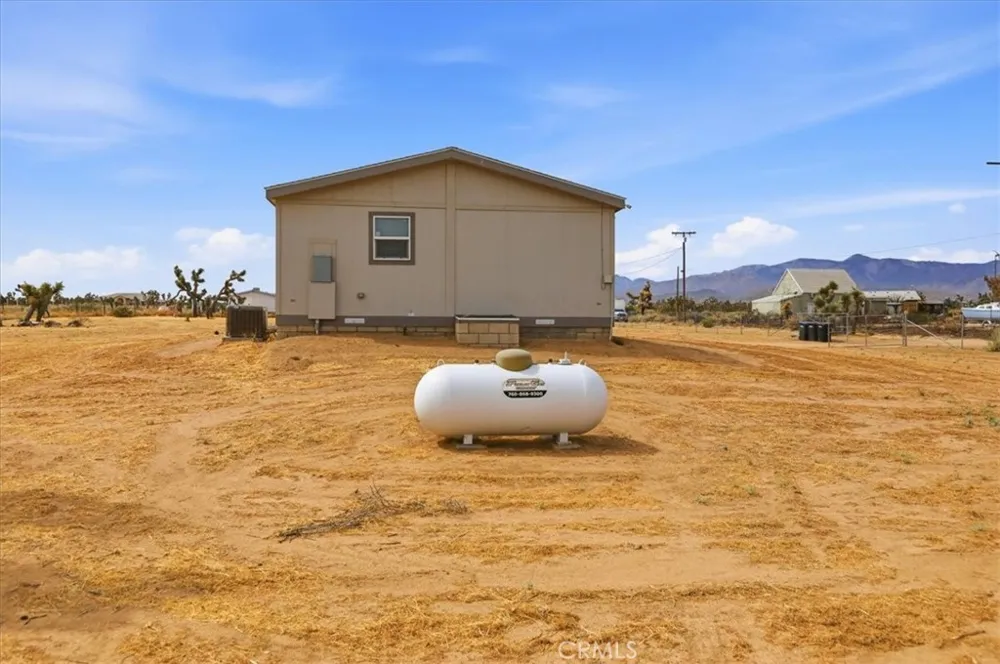 11251 Nevada Road Phelan, CA 92371