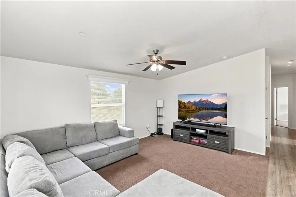 11251 Nevada Road Phelan, CA 92371