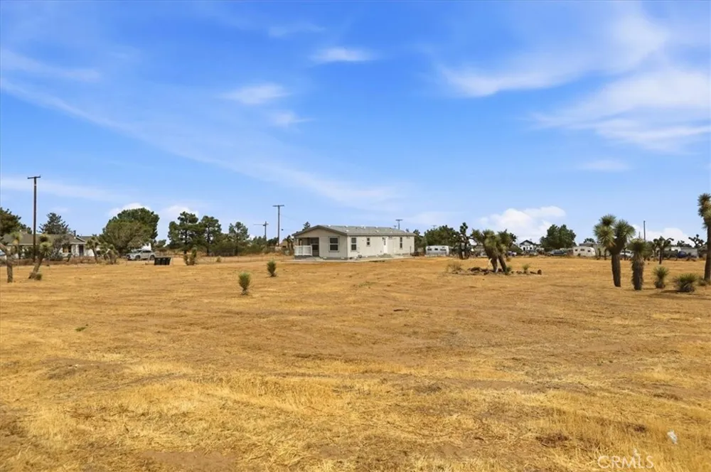 11251 Nevada Road Phelan, CA 92371
