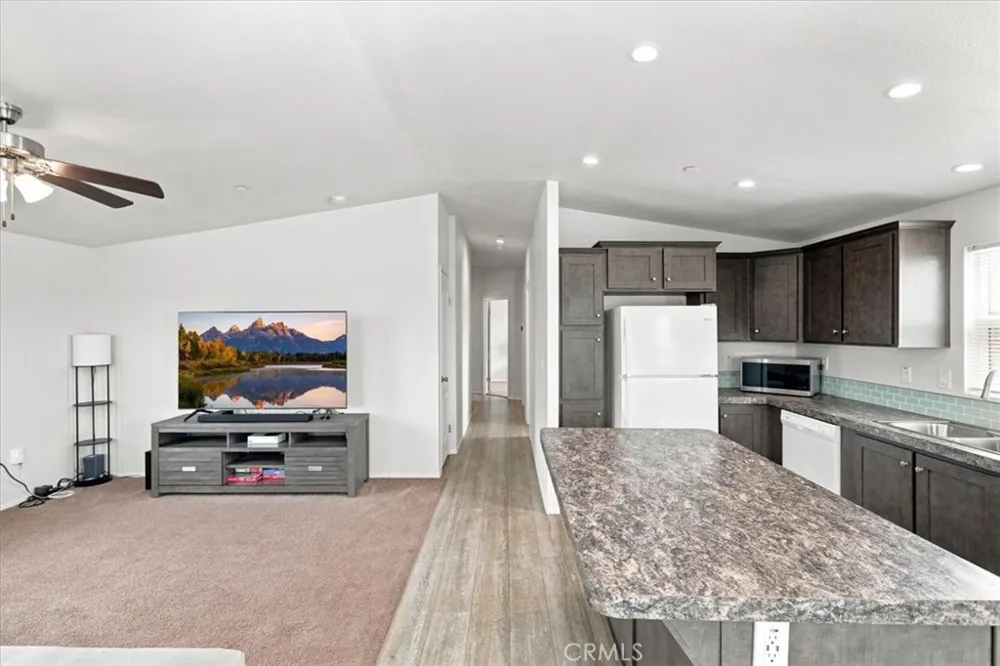 11251 Nevada Road Phelan, CA 92371