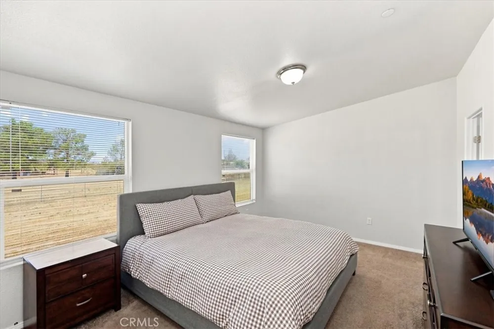 11251 Nevada Road Phelan, CA 92371