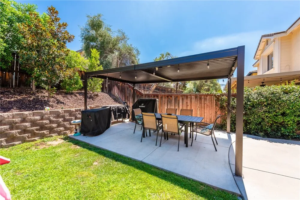 33320 Wallace Way Yucaipa, CA 92399