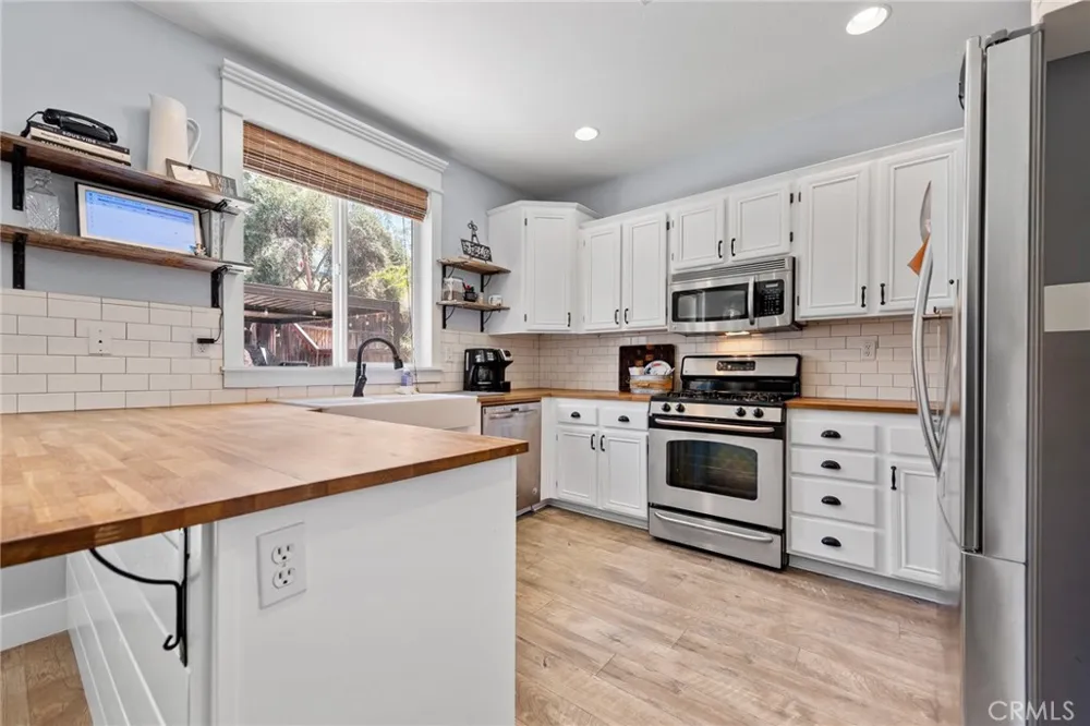 33320 Wallace Way Yucaipa, CA 92399