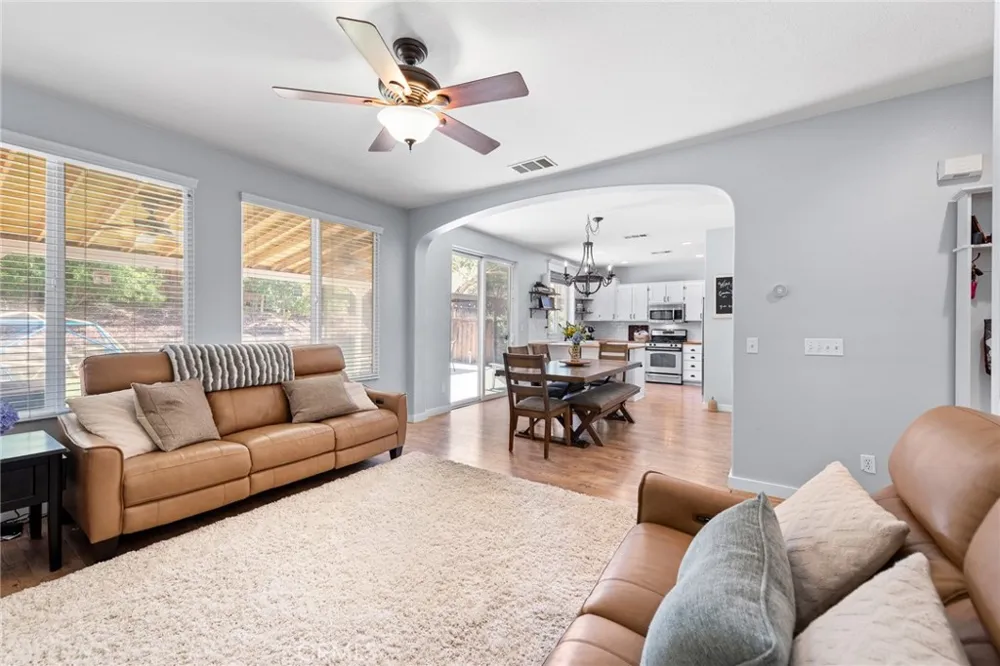 33320 Wallace Way Yucaipa, CA 92399