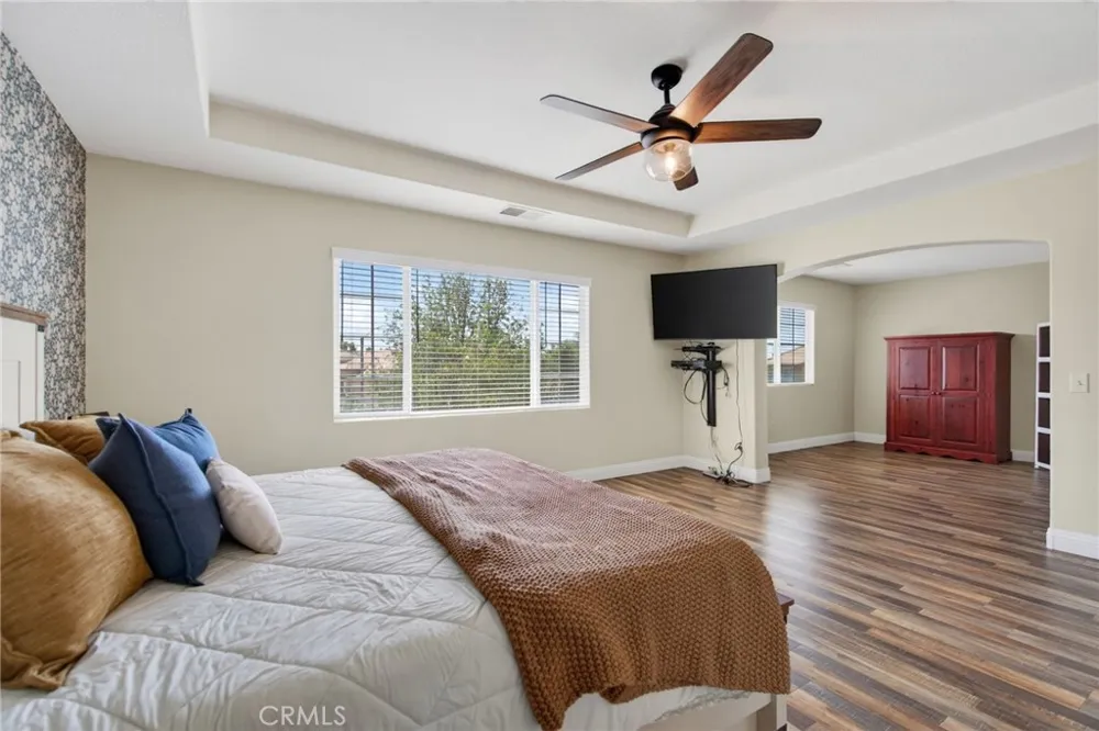 8467 Farmhouse Riverside, CA 92508