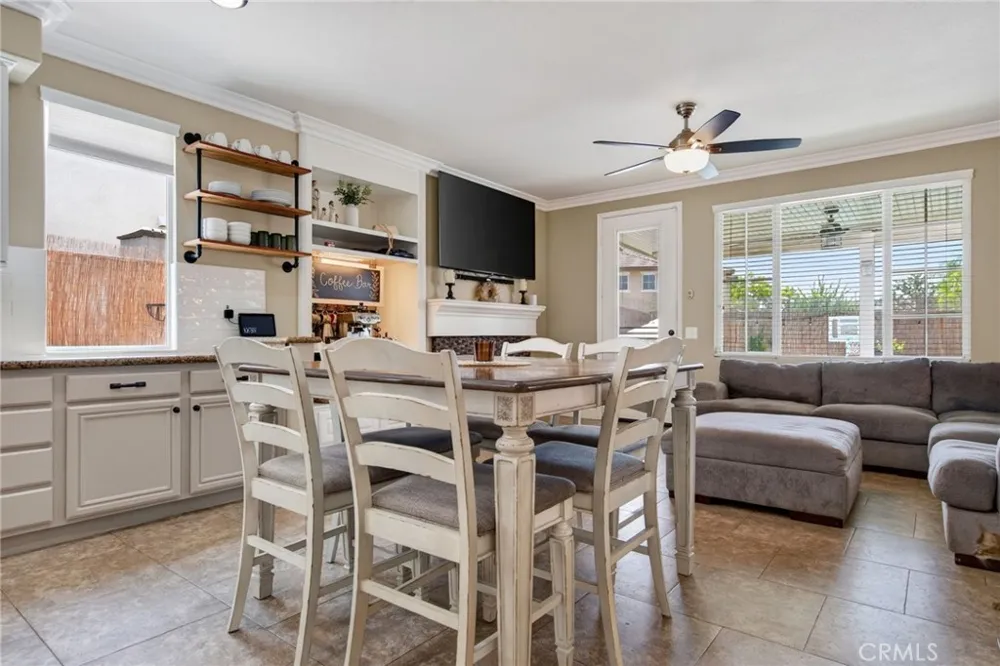 8467 Farmhouse Riverside, CA 92508