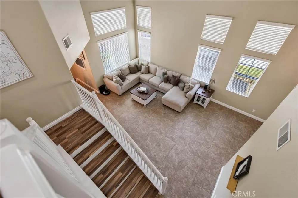 8467 Farmhouse Riverside, CA 92508