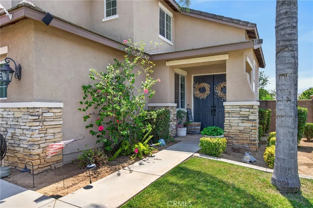8467 Farmhouse Riverside, CA 92508