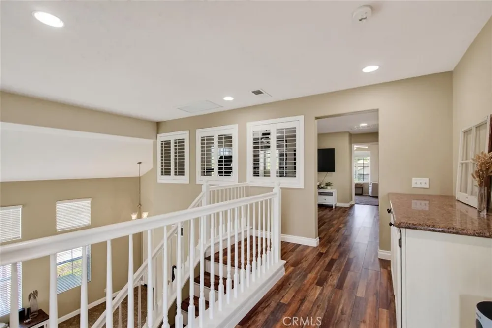 8467 Farmhouse Riverside, CA 92508