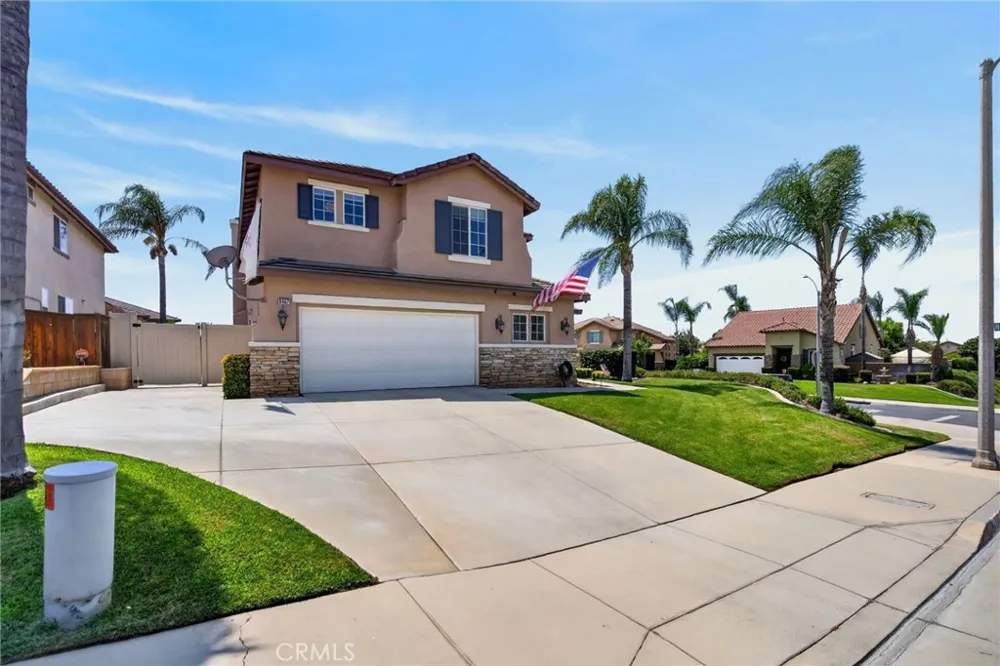 8467 Farmhouse Riverside, CA 92508