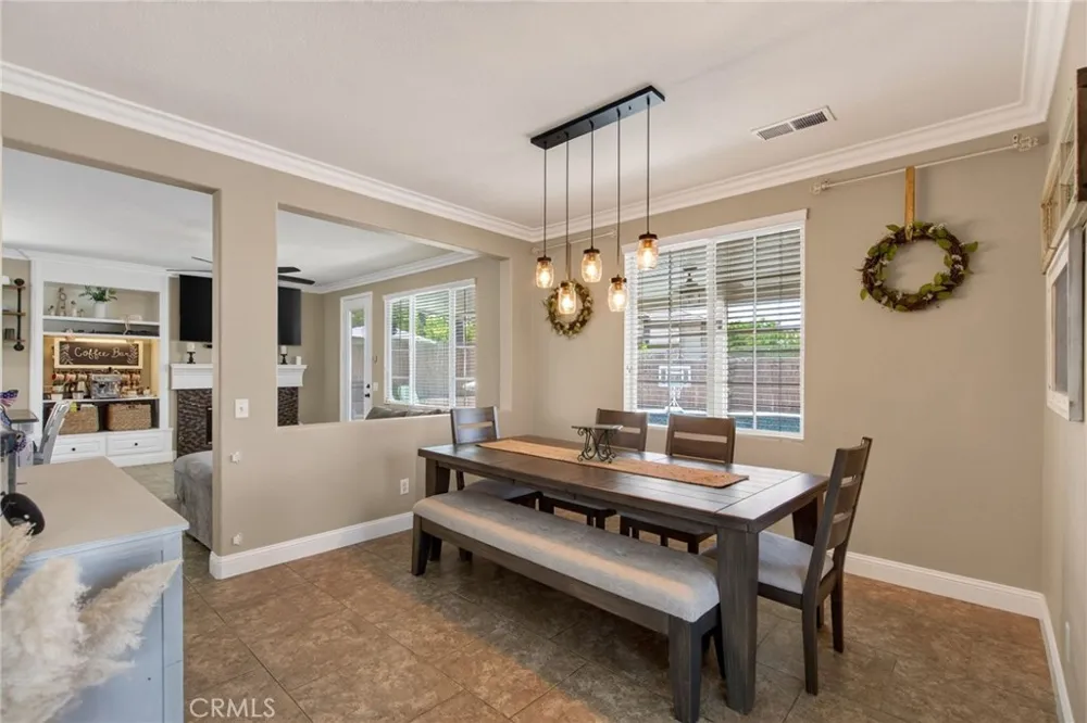 8467 Farmhouse Riverside, CA 92508