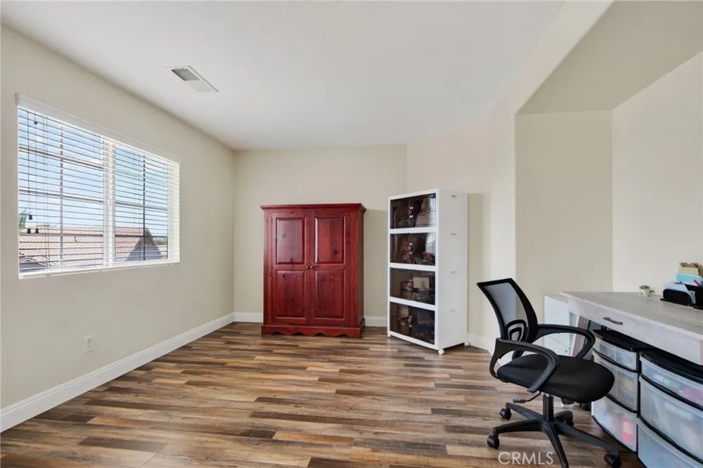8467 Farmhouse Riverside, CA 92508