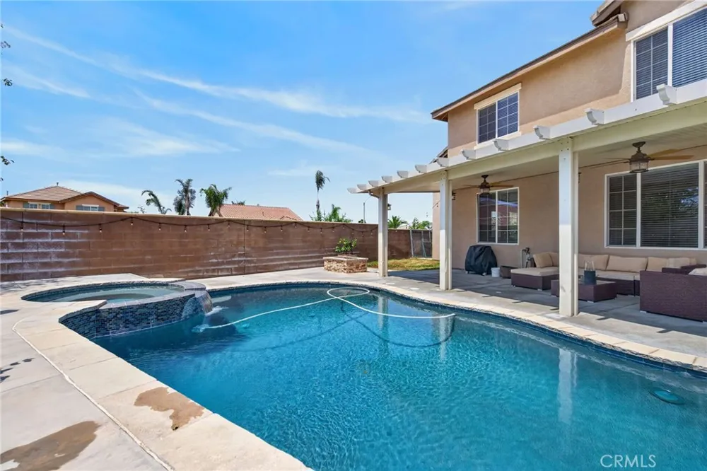 8467 Farmhouse Riverside, CA 92508