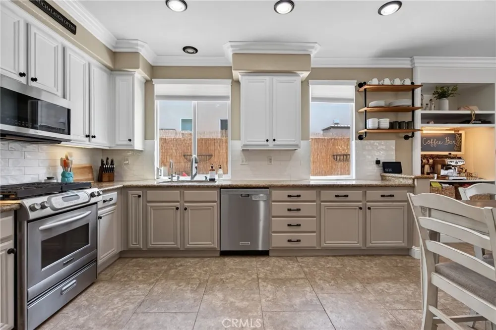 8467 Farmhouse Riverside, CA 92508