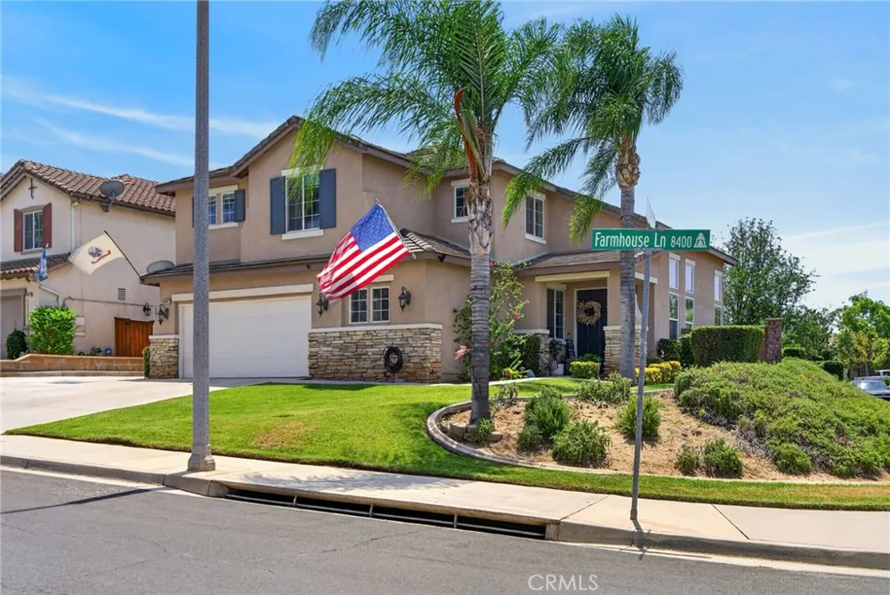 8467 Farmhouse Riverside, CA 92508