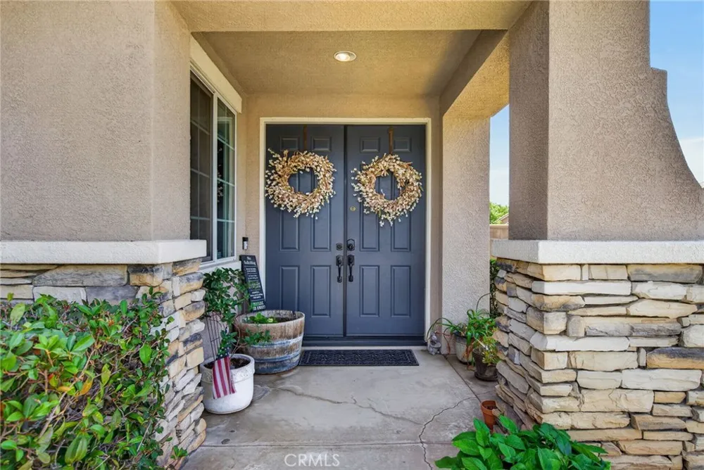 8467 Farmhouse Riverside, CA 92508