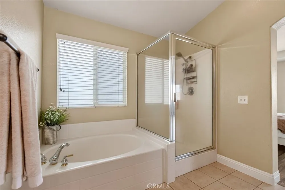 8467 Farmhouse Riverside, CA 92508