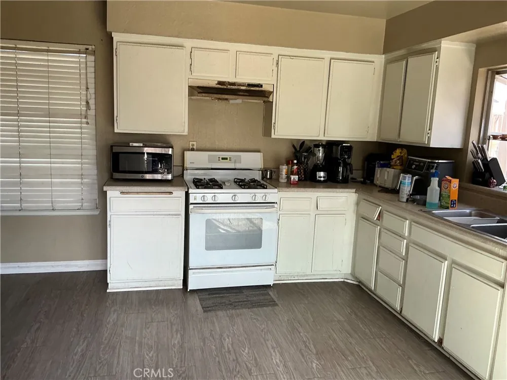 11948 Kevin Moreno Valley, CA 92557