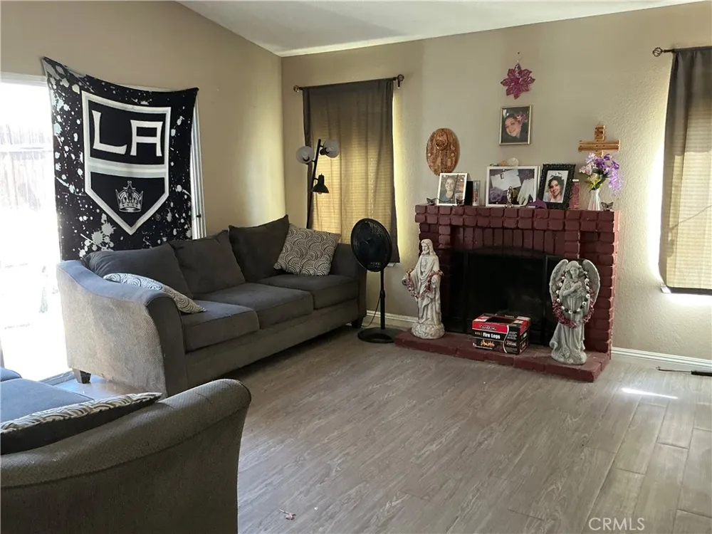 11948 Kevin Moreno Valley, CA 92557