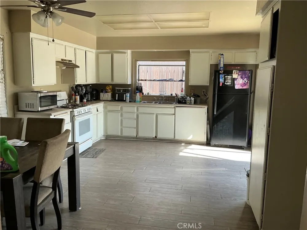 11948 Kevin Moreno Valley, CA 92557