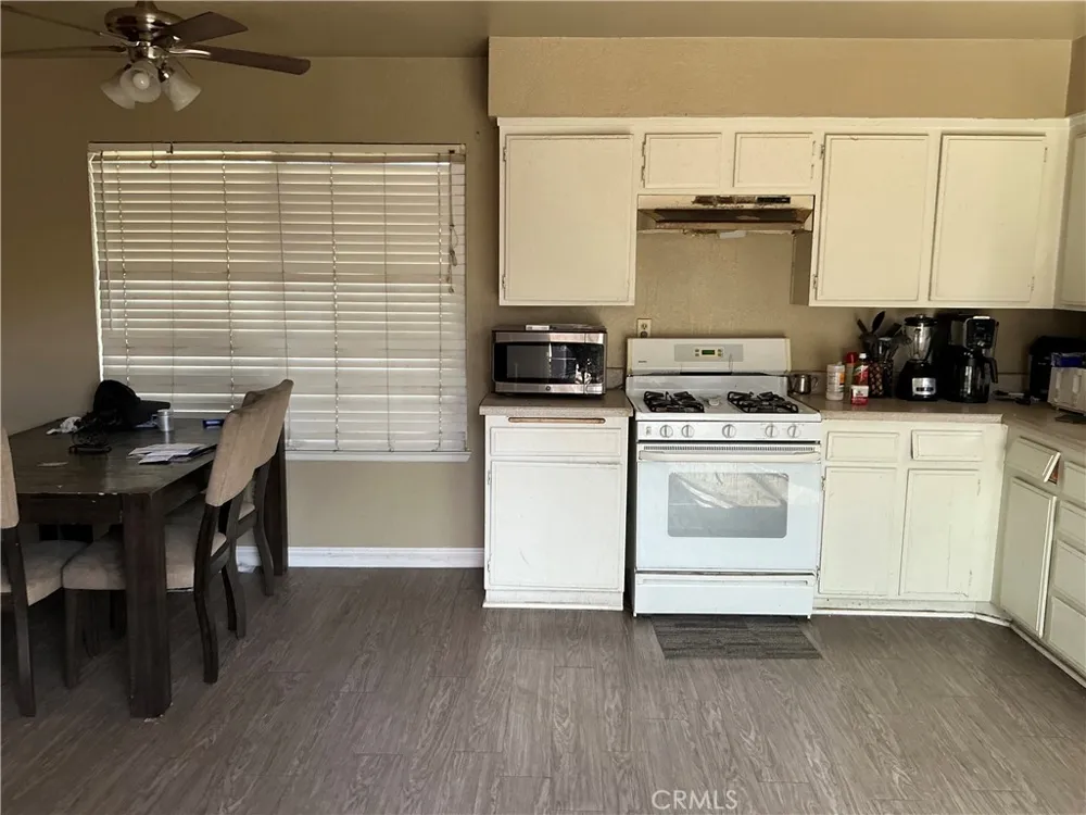 11948 Kevin Moreno Valley, CA 92557