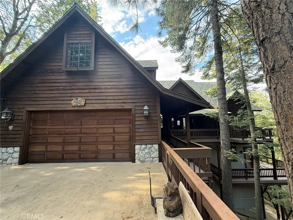 285 Fairway Lake Arrowhead, CA 92352