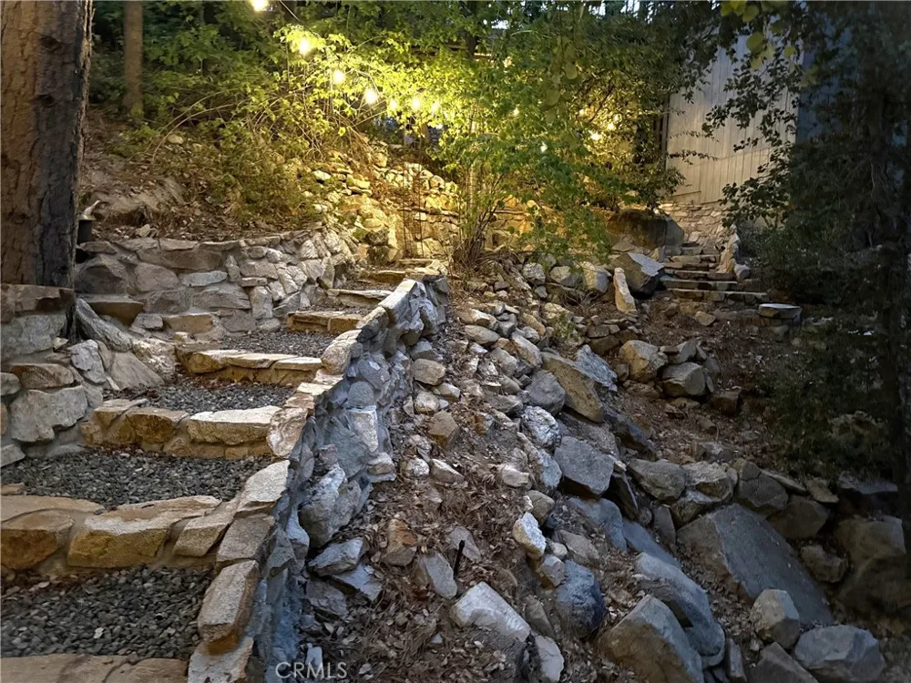 285 Fairway Lake Arrowhead, CA 92352