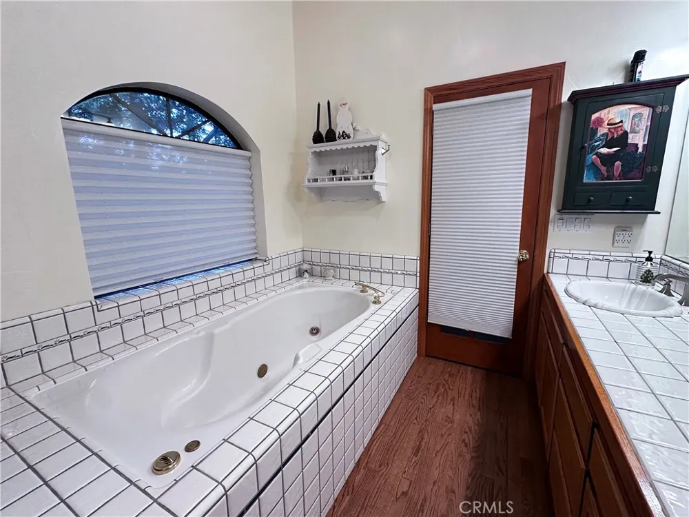 285 Fairway Lake Arrowhead, CA 92352