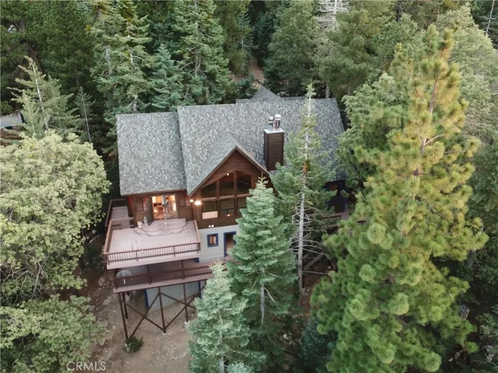 285 Fairway Lake Arrowhead, CA 92352