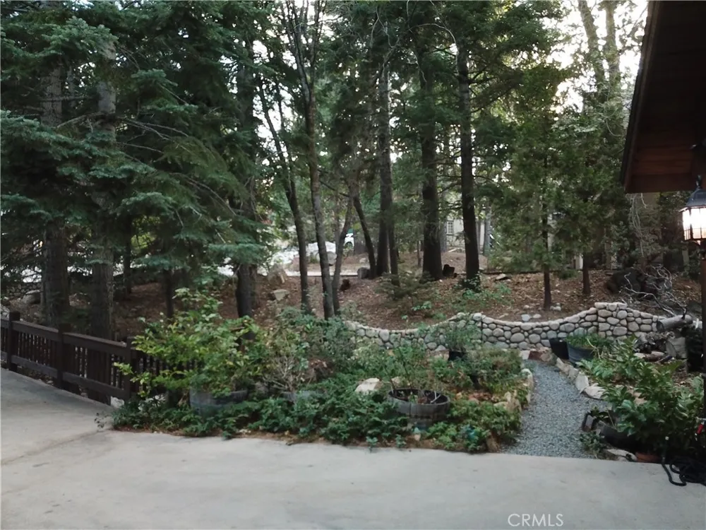 285 Fairway Lake Arrowhead, CA 92352