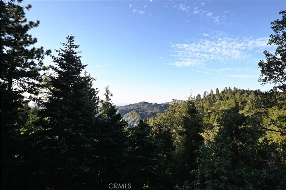 285 Fairway Lake Arrowhead, CA 92352