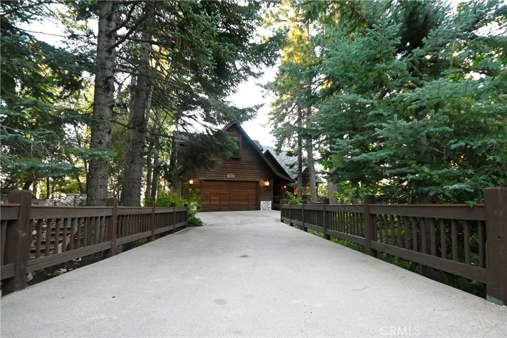 285 Fairway Lake Arrowhead, CA 92352