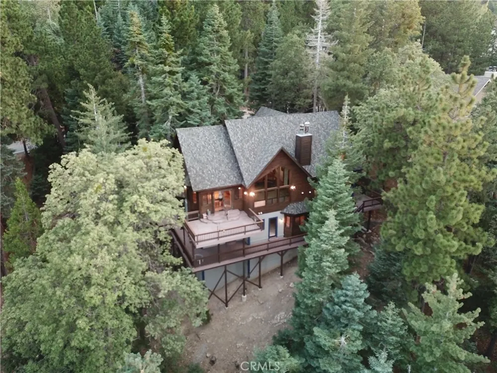 285 Fairway Lake Arrowhead, CA 92352