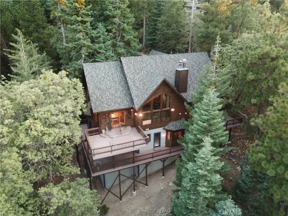 285 Fairway Lake Arrowhead, CA 92352