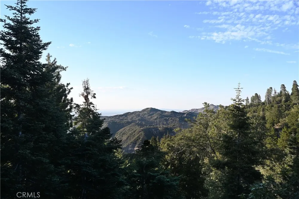 285 Fairway Lake Arrowhead, CA 92352